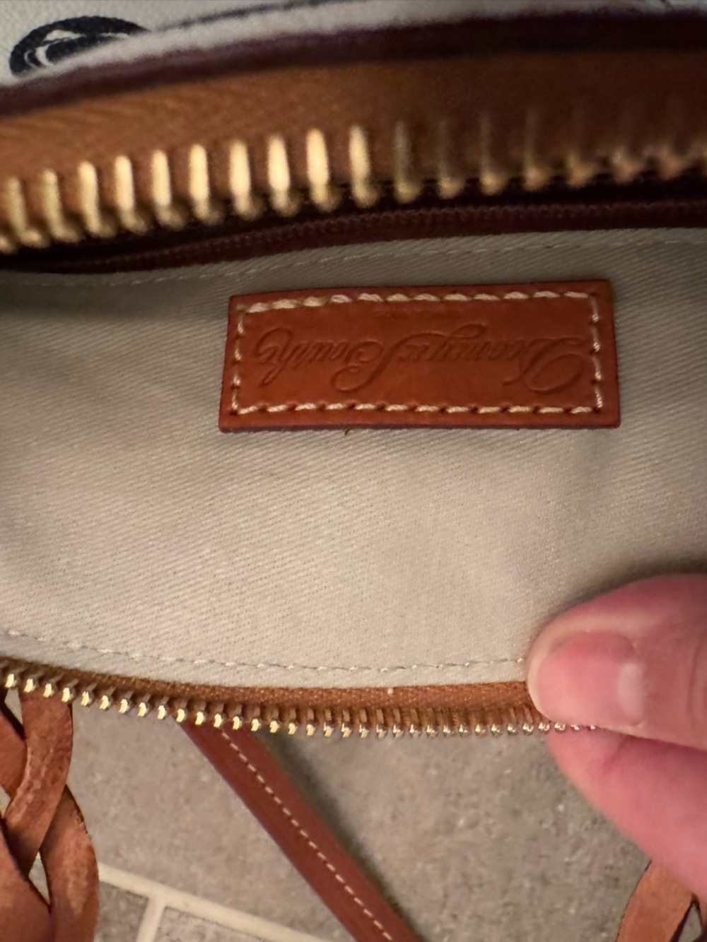 Dooney & Bourke Penn State Nittany Lion White with Navy Logo Print Crossbody Bag - Picture 8 of 10